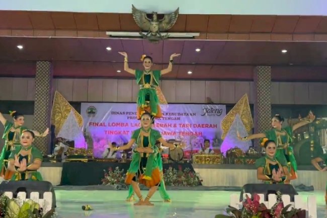 KLATEN JUARA I LOMBA LAGU DAERAH DAN TARI DAERAH TINGKAT JAWA TENGAH