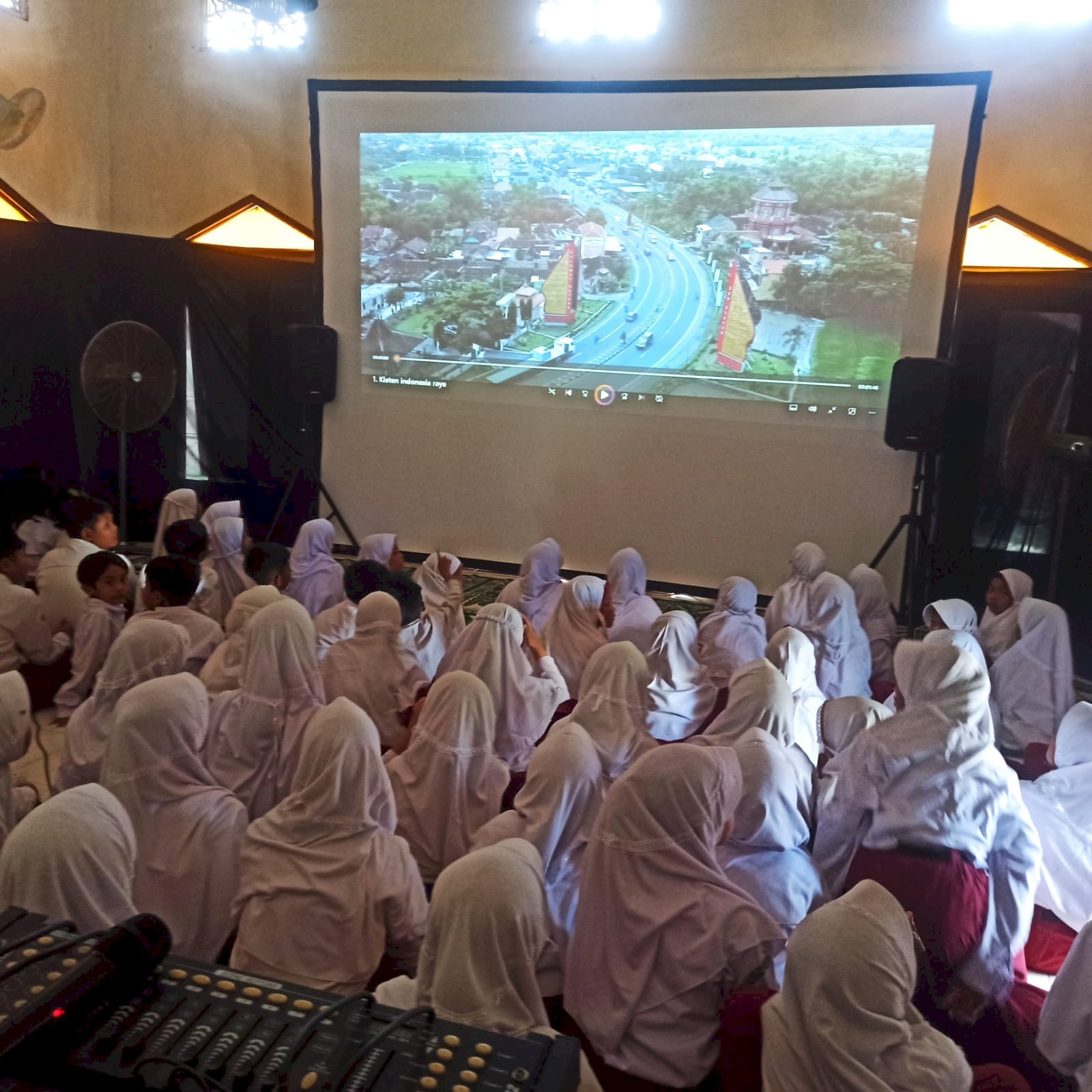 Pemutaran Bioling di SD Aisyiyah Prambanan