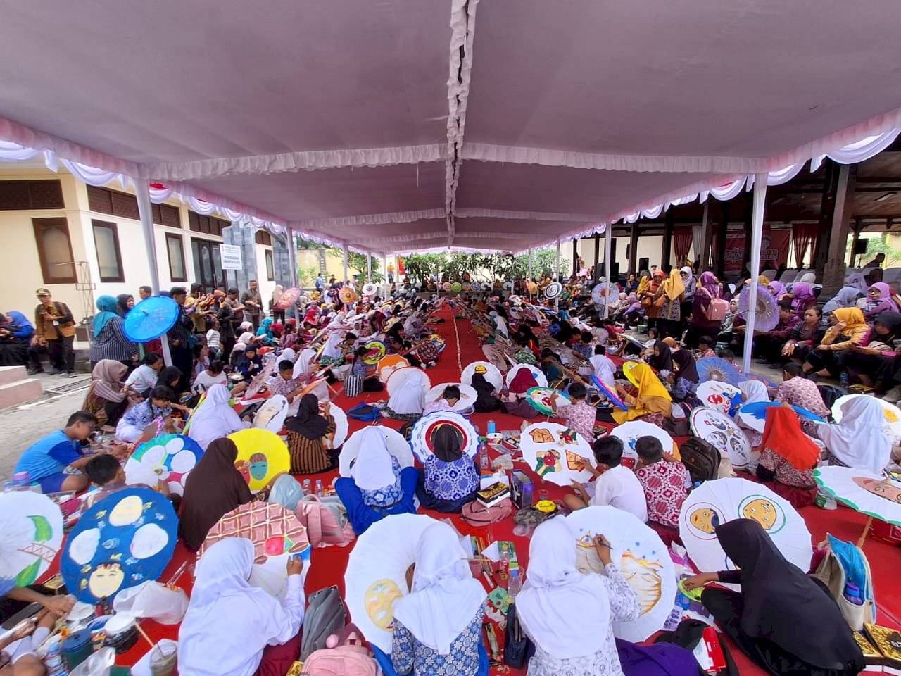 Lomba Melukis Payung "Mbeber Topeng Klaten"