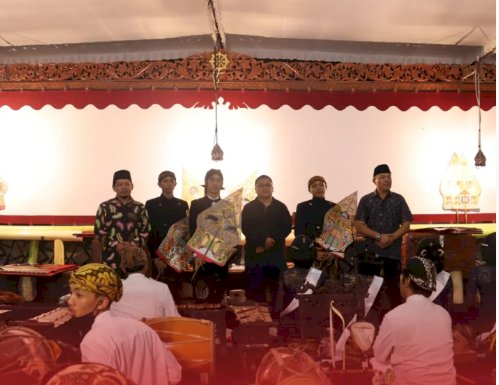 Pagelaran Wayang Selasa Kliwonan